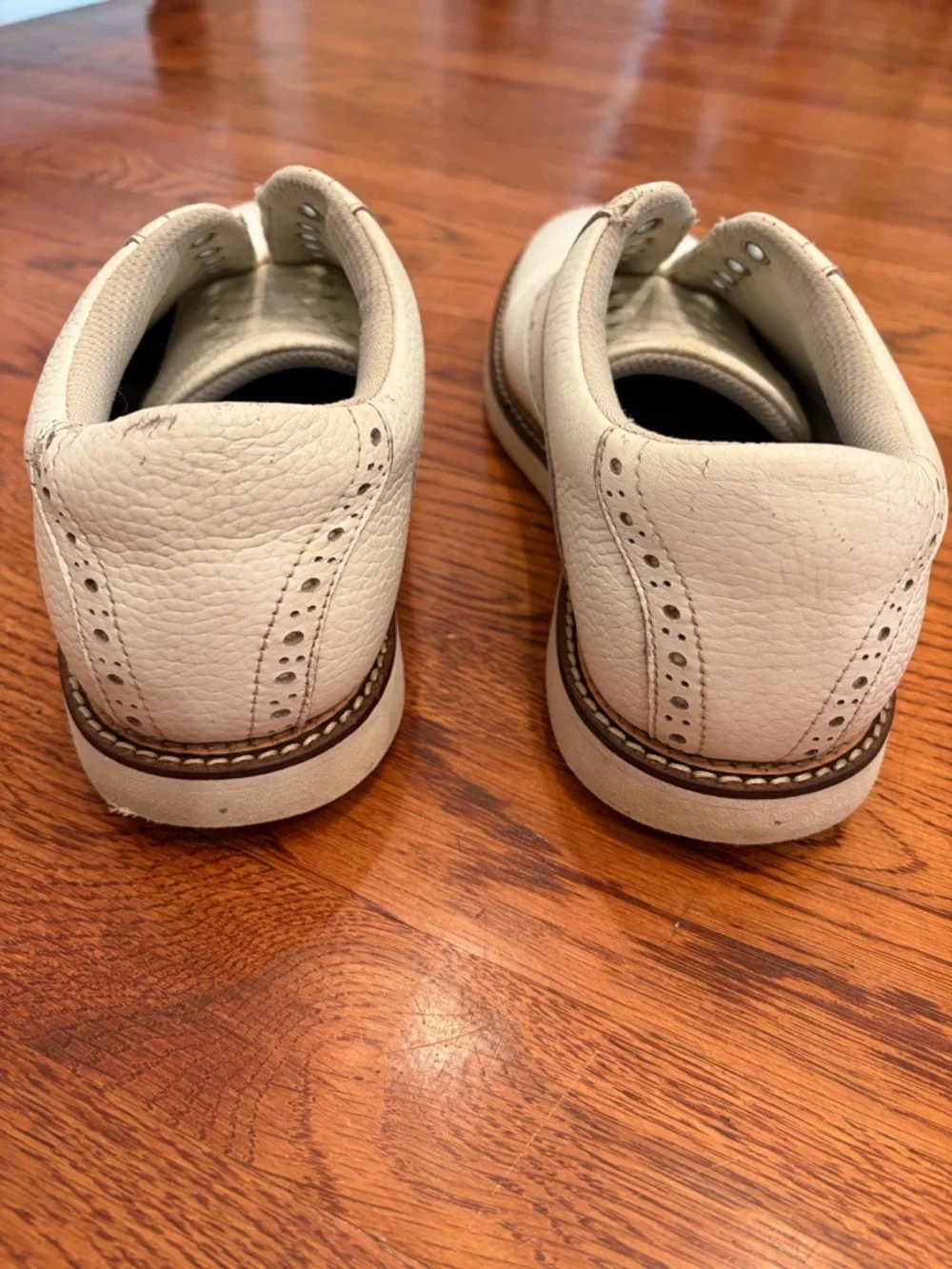 G/FORE White Brogue-Style Golf Shoes men’s size 9 no shoe strings